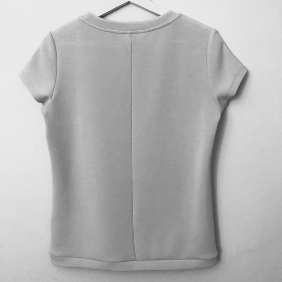 Yaya Short Sleeve Top in Light Grey - Picture 2 of 6